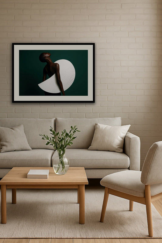 Sculptural Motion II affisch stylad i interiörmiljö.