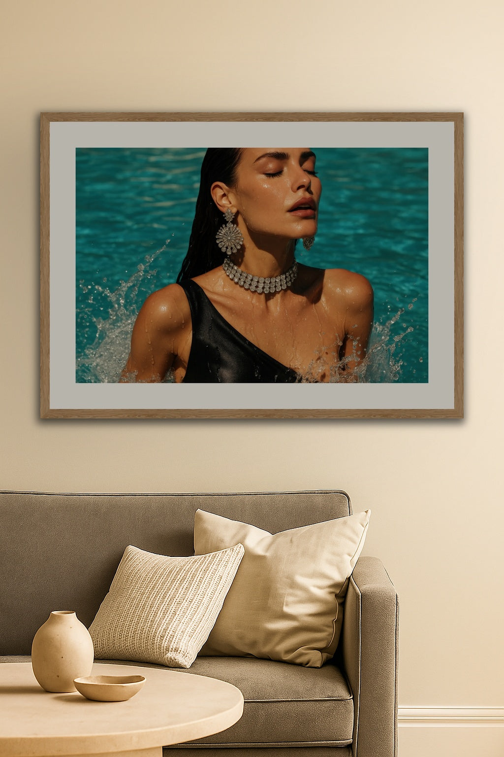 Diamond Pool Goddess affisch stylad i interiörmiljö.