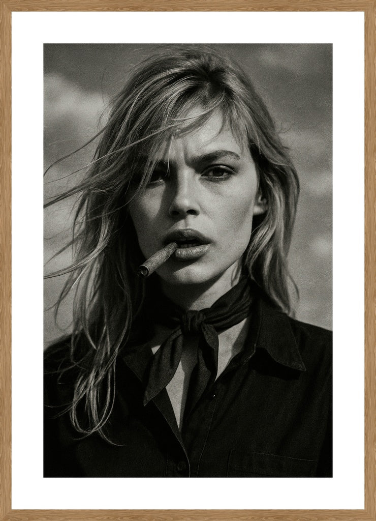 Her Own Rules affisch stylad i interiörmiljö med ekram.