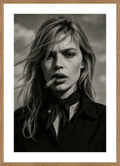 Her Own Rules affisch stylad i interiörmiljö med ekram.