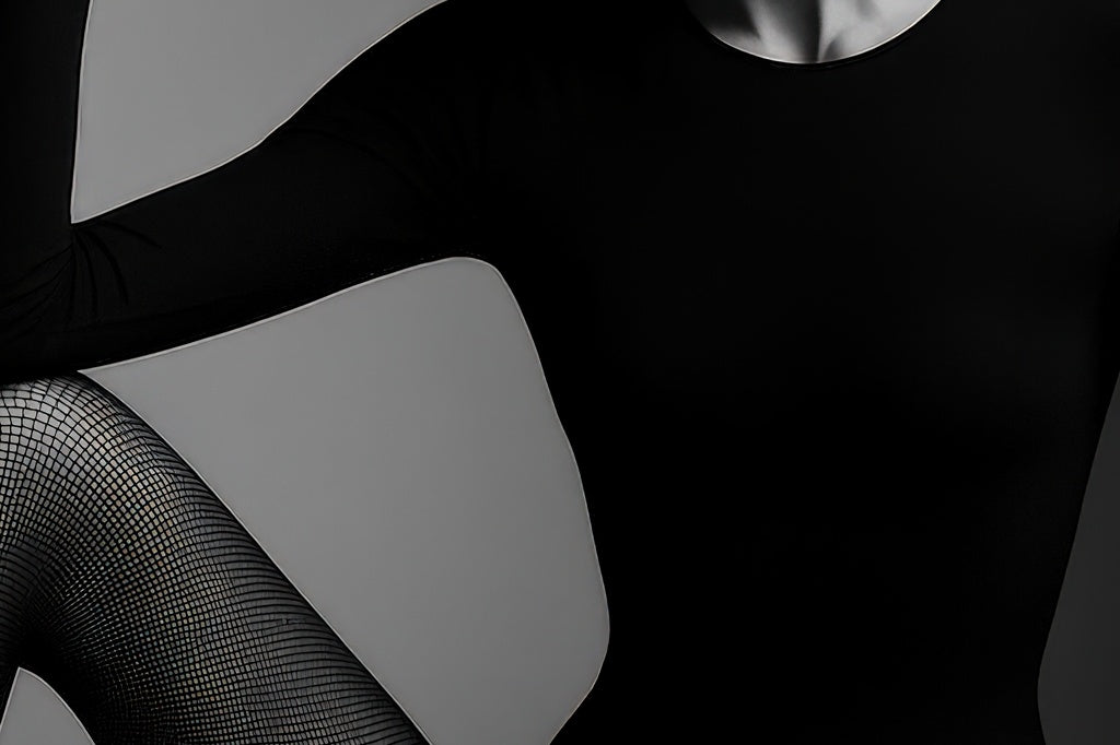 Monochrome Fashion Mystery - närbild på detalj.