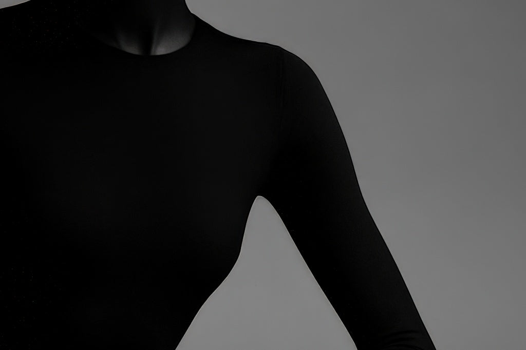 Monochrome Fashion Mystery III - närbild på detalj.