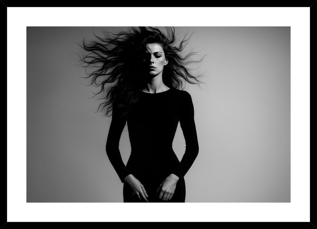 Shadowless Stride affisch stylad i interiörmiljö med svart ram.