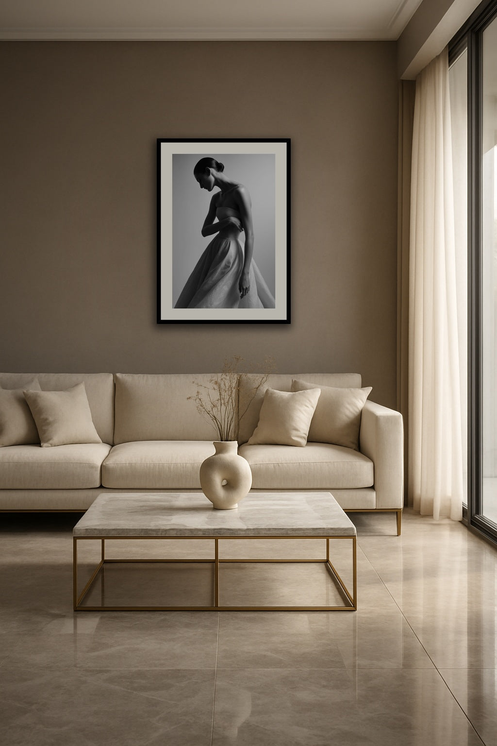 Timeless Elegance in Shadow affisch stylad i interiörmiljö.