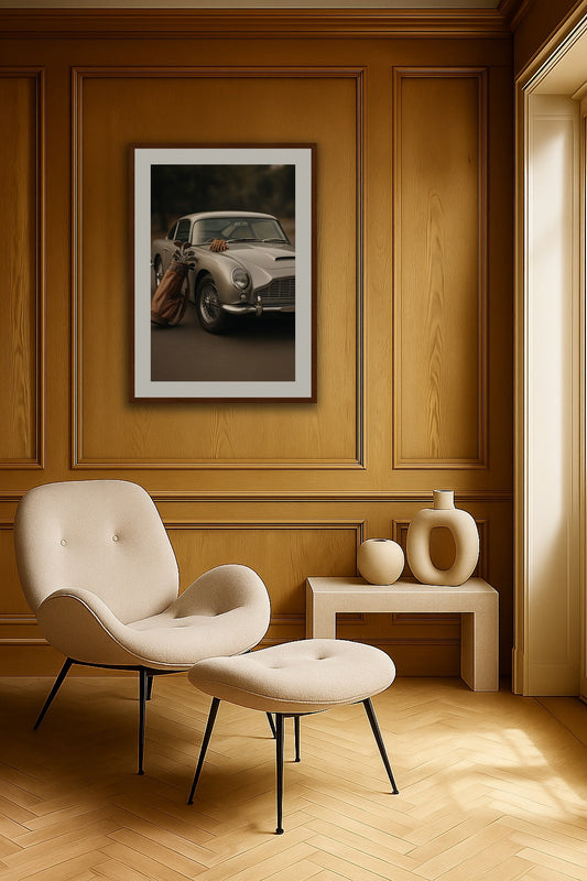 Timeless Luxury on the Fairway affisch stylad i interiörmiljö.