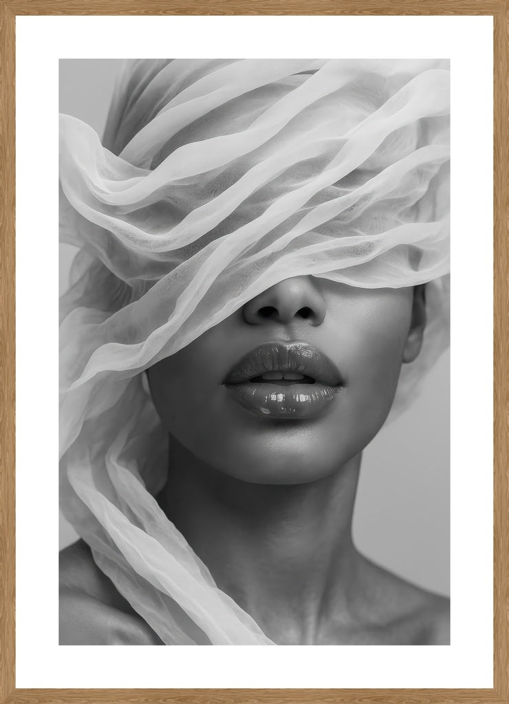 Veiled Elegance I affisch stylad i interiörmiljö med ekram.